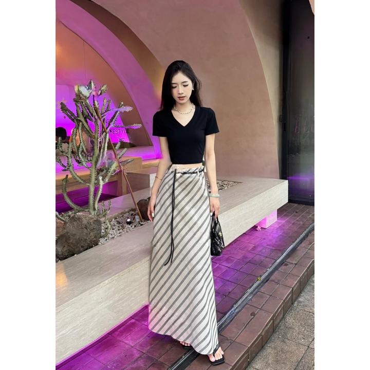 韩系复古百搭高腰显瘦斜条纹半身裙女夏季新款轻熟风休闲A字长裙