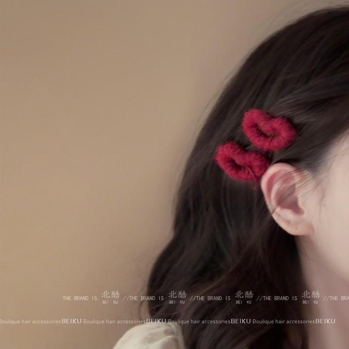 我也是小女孩的呀！ 冬天毛线爱心发夹！ 高级感气质可爱刘海边夹