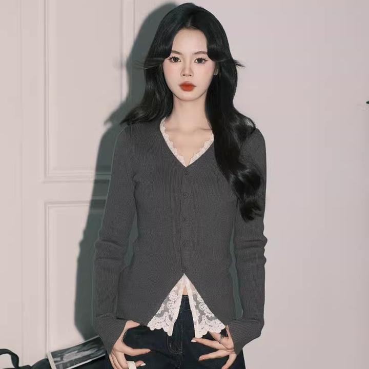 秋冬灰色V领蕾丝拼接针织开衫女可外穿皮草内搭打底衫假两件上衣