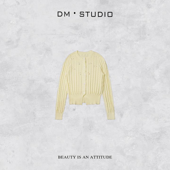 DEDM-DM•STUDIO/气质减龄小众精致感串珠排扣针织开衫（81358）