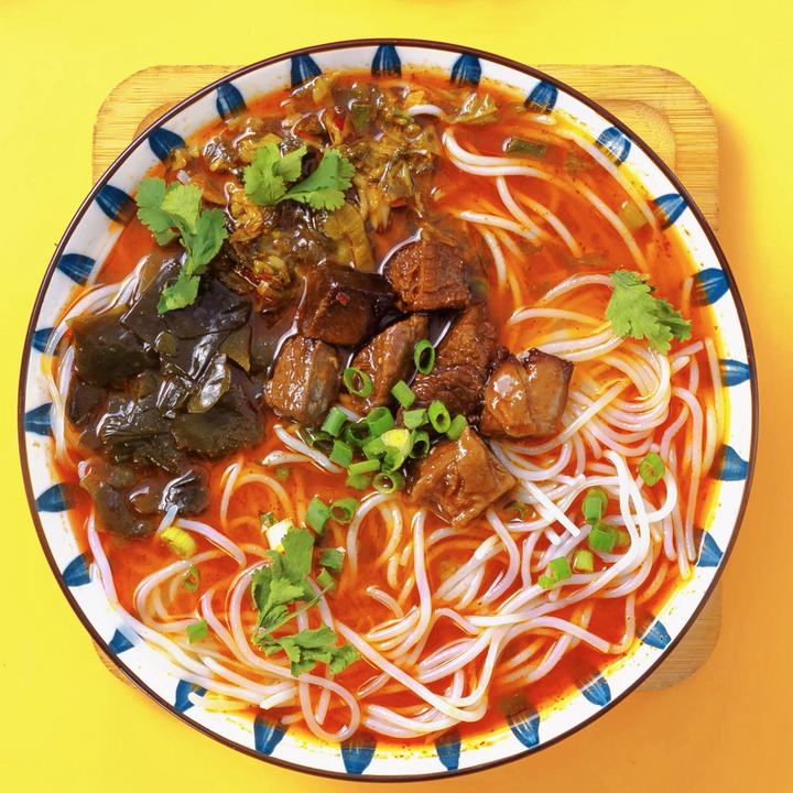 南充南部米粉资格家乡味道牛肉味方便夜宵速食冲泡袋装