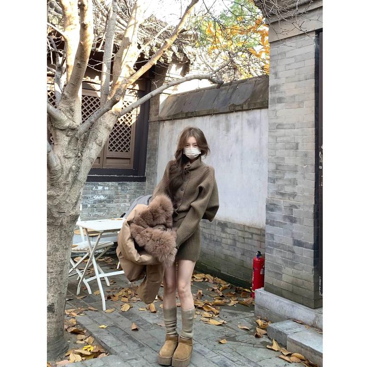 【伦敦画报】冬季新款慵懒风洋气高级感针织两件套装D979