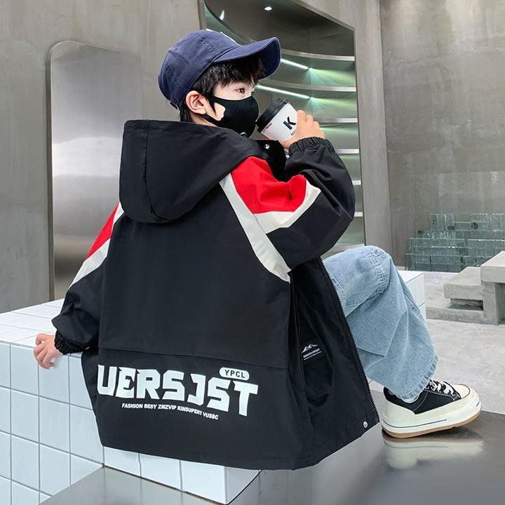 男童冲锋衣外套春秋款6-12岁中大童洋气风衣男孩春秋帅气休闲上衣