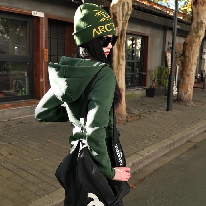 墨绿色修身显瘦连帽卫衣秋季外套女爆款2025新款百搭拉链上衣即墨