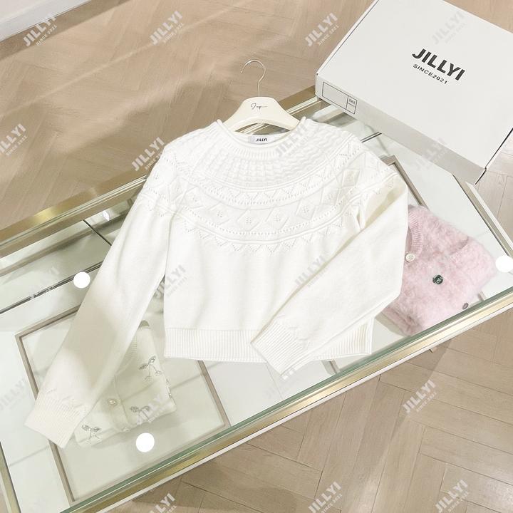 JILLYI【白梨轻语】白色圆领螺纹工艺简约纯色百搭针织衫