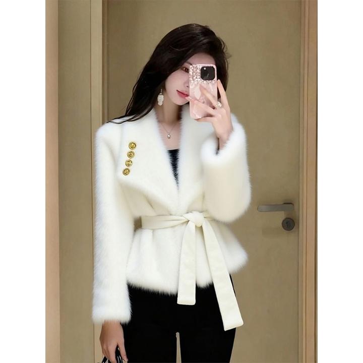 巨好看的初冬外套2026新款高端小资绝美巨好看小香风掐腰白色上衣