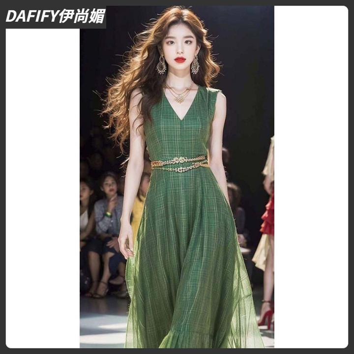 1薄荷曼波风绿色格子连衣裙无袖茶歇法式长裙子夏季女装2024年新I