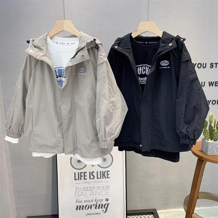 男童男宝外套春秋款新款男孩儿童韩版帅气连帽冲锋衣男童宽松上衣