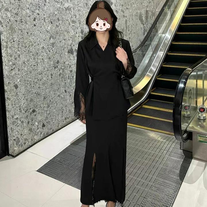 赫本风小个子西服半裙套装2025秋季显瘦气质时尚黑色缎面蕾丝套装