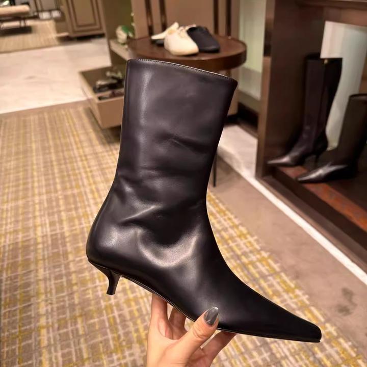 小牛皮高级感尖头猫跟瘦瘦靴中筒靴秋冬新款正品百搭细跟黑色短靴