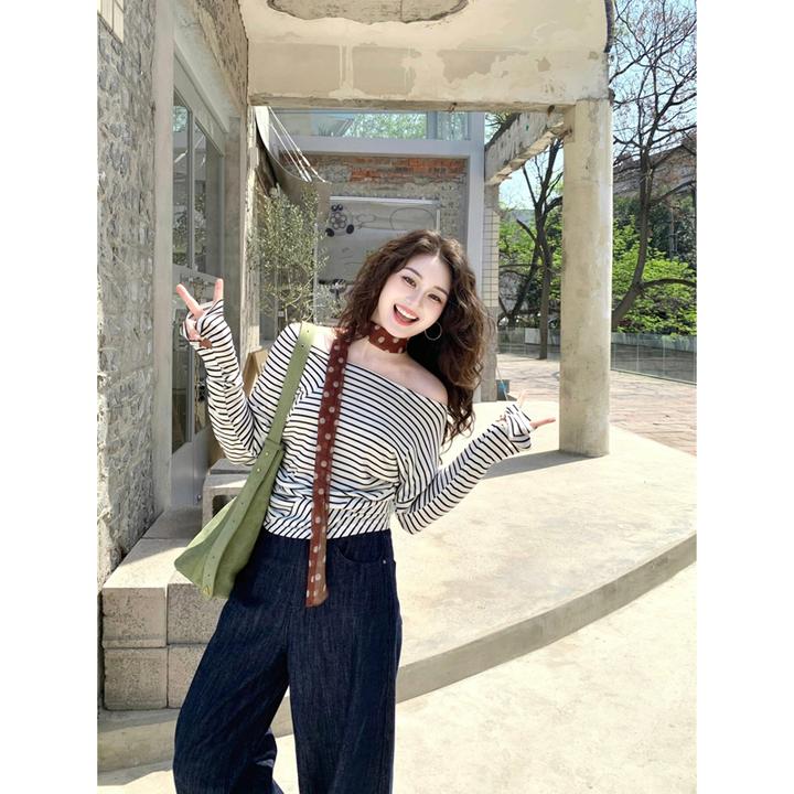 2025新款夏季独特漂亮上衣气质设计感高级感轻奢洋气条纹T恤套装
