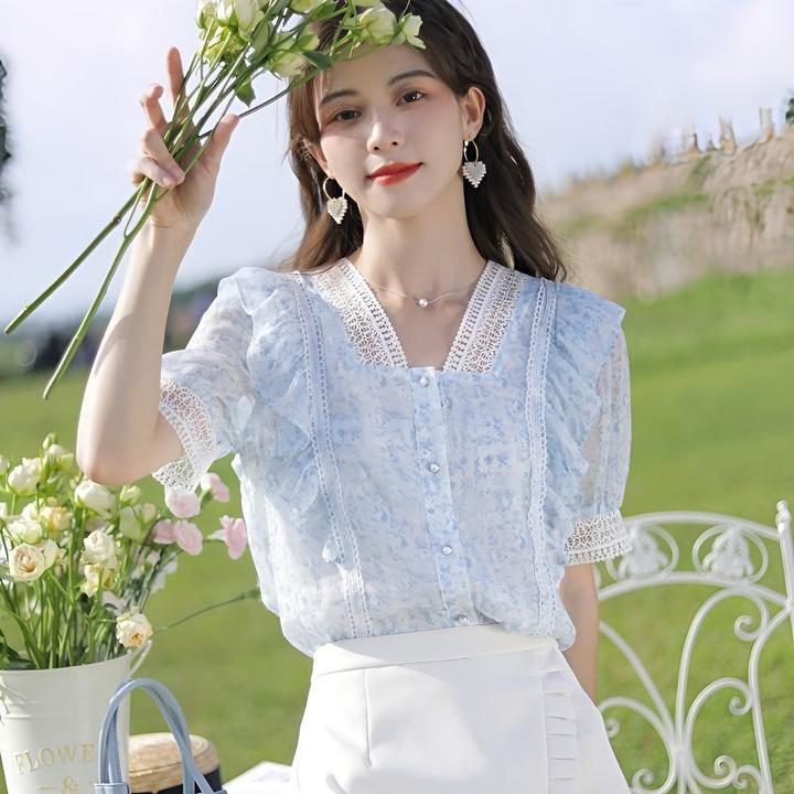 法式V领蕾丝衬衫女夏短袖荷叶边碎花仙气别致上衣