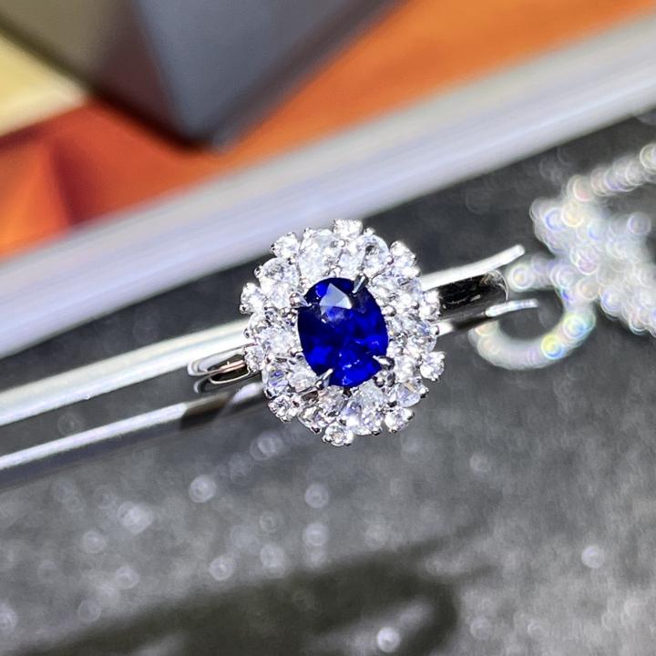 百搭气质主石0.84克拉，斯里兰卡天然皇家蓝蓝宝石戒指，18K金镶嵌