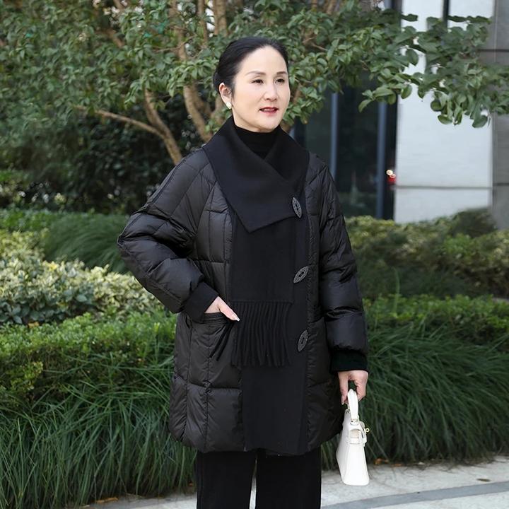 时尚中长款冬季妈妈装外套2024新款围巾领个性白鸭绒保暖羽绒服女