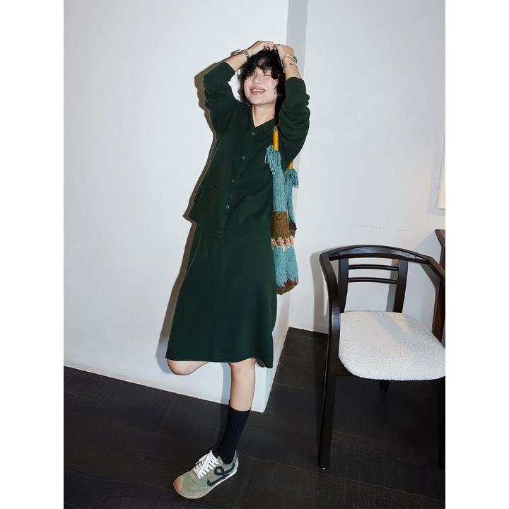 2025年早秋新款法式高级感超好看洋气减龄针织衫上衣半身裙两件套