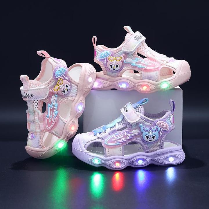 36l℃断码女童库洛米带灯防撞包头凉鞋夏季新款中小儿童防滑运动