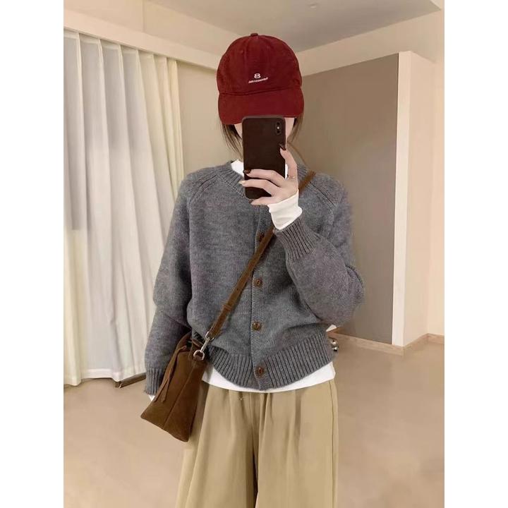 2025秋冬季新款韩系复古圆领单排纽扣毛衣女款小个子短款针织开衫