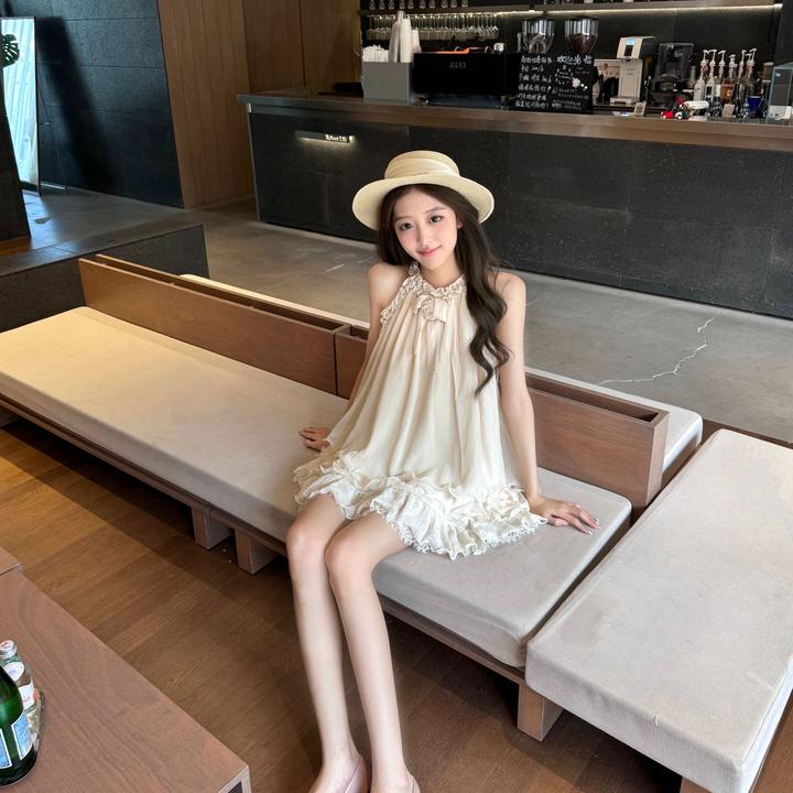 无袖挂脖连衣裙女2025夏季韩系松弛感a字裙花苞裙裙子