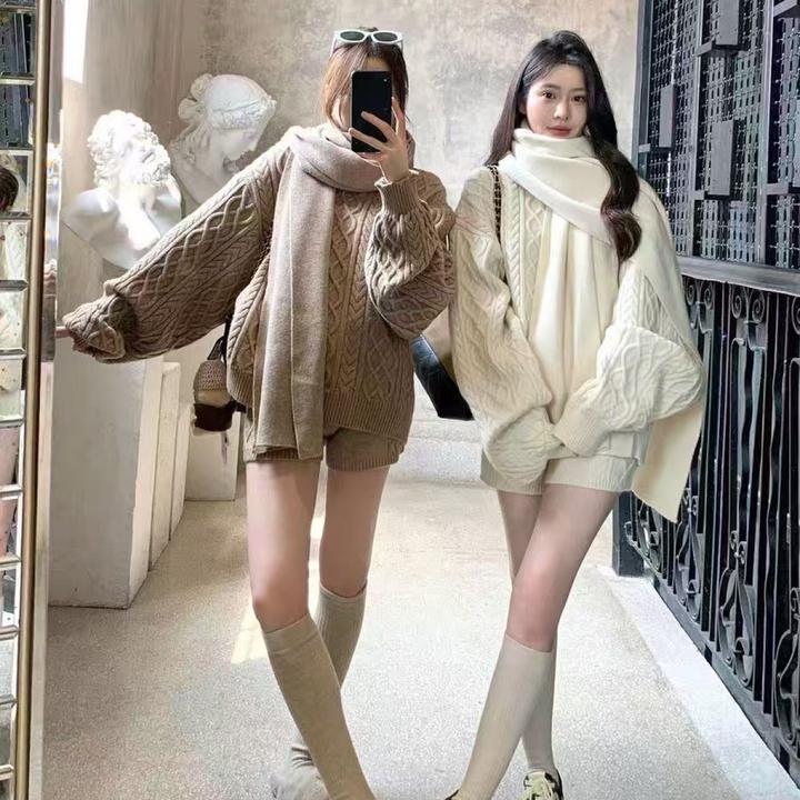 休闲气质慵懒麻花毛衣短裤围巾三件套女秋冬新款宽松时尚针织套装