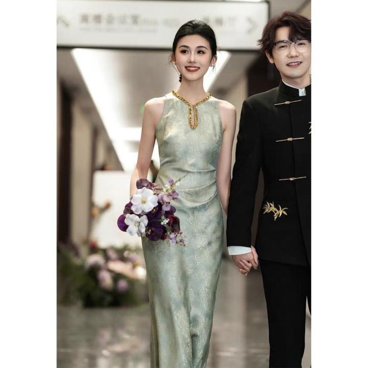 新中式敬酒服女高级感气质订婚礼服裙旗袍裙子女款新款日常旗袍