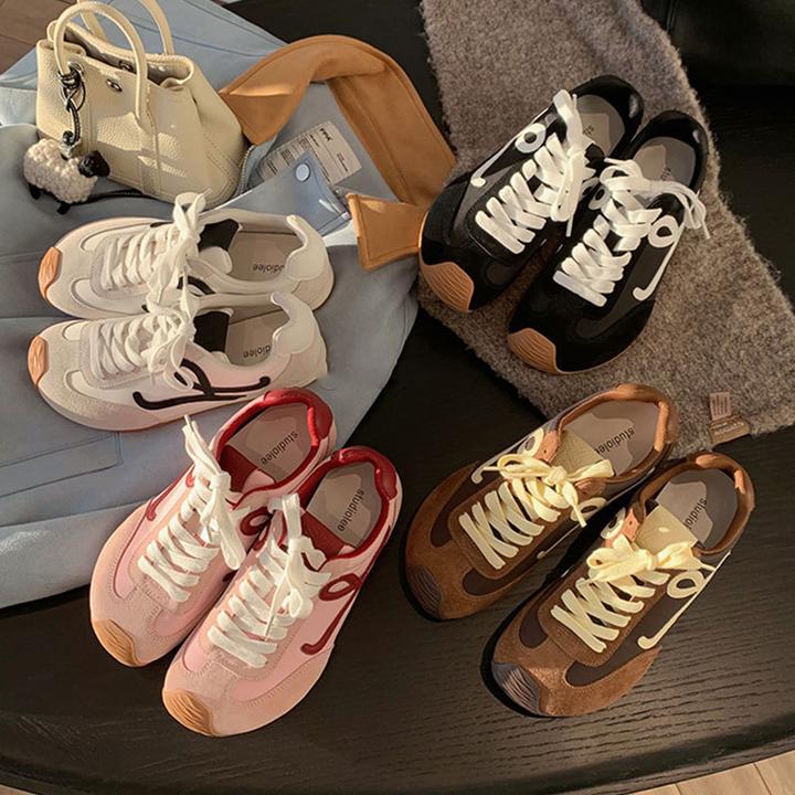 复古丑萌德训鞋女款2025年新款拼色平底运动鞋女不对称甩头阿甘鞋