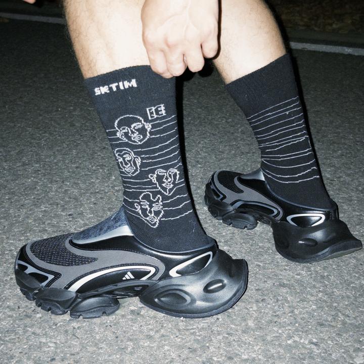 SKETIM线条人脸百搭复古潮流男女情侣同款纯棉袜子运动休闲中筒袜