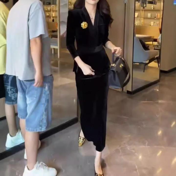 大爱美依缘新款设计感收腰领长袖显瘦开叉半身裙套装女