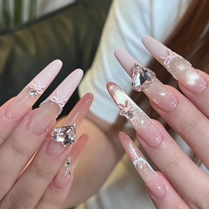 『蜜糖少女』秋冬法式爱心粉色蝴蝶结气质超长椭圆显白猫眼穿戴甲