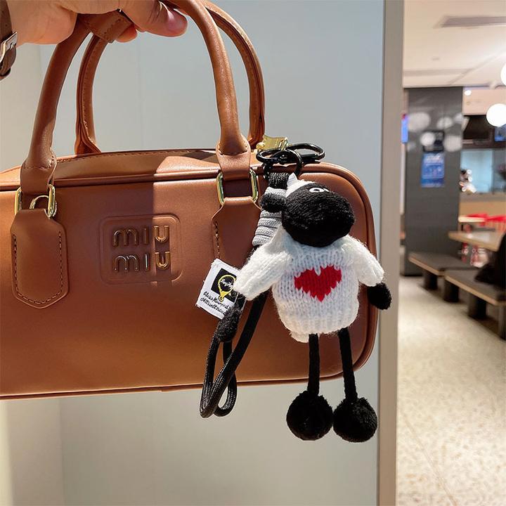 ins卡通可爱毛绒玩具毛衣小羊汽车钥匙扣创意礼品羊编织绳书包挂