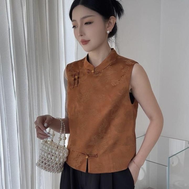 拉夏贝尔新中式国风立领盘扣提花马甲女2025秋季坎肩叠穿短款上衣