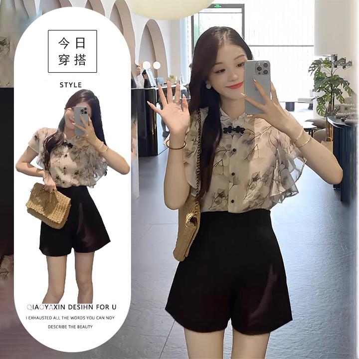 夏装搭配一整套轻熟复古碎花短袖雪纺上衣高腰显瘦西装短裤两件套