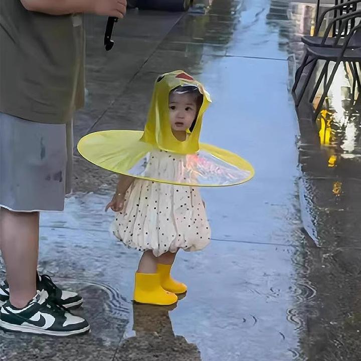 飞碟造型雨衣小黄鸭斗篷式伞帽抖音风儿童雨具男女通用幼儿园雨伞