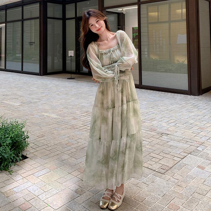法式绿色薄荷曼波风浪漫印花长裙春秋新款超仙显瘦气质别致连衣裙