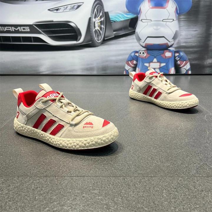 春夏新款低帮男鞋小众时尚运动休闲鞋耐磨软底拼色舒适百搭潮男鞋