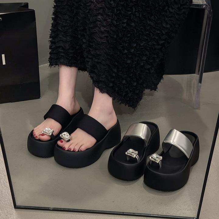 【万达撤柜】小个子增高防滑拖鞋女夏外穿百搭厚底套脚趾水钻配裙子