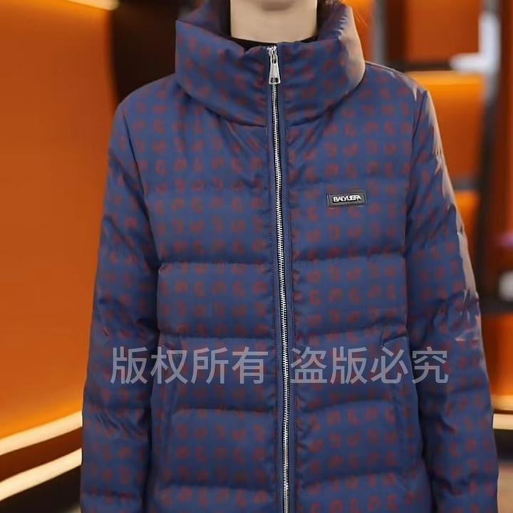 杭州原版正品2025冬季新款气质显瘦显白高端蓝紫色羽绒服女