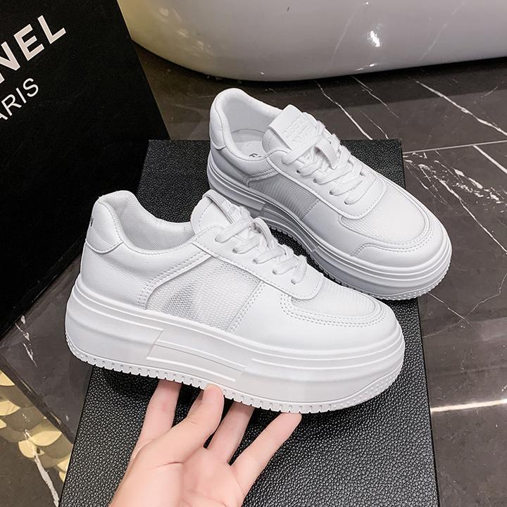 qibeiqi/柒呗柒2025秋季韩版厚底时尚小白鞋女百搭舒适松糕休闲鞋