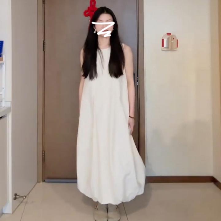 1299米白色无袖背心连衣裙子夏季2025新款小个子蓬蓬花苞裙