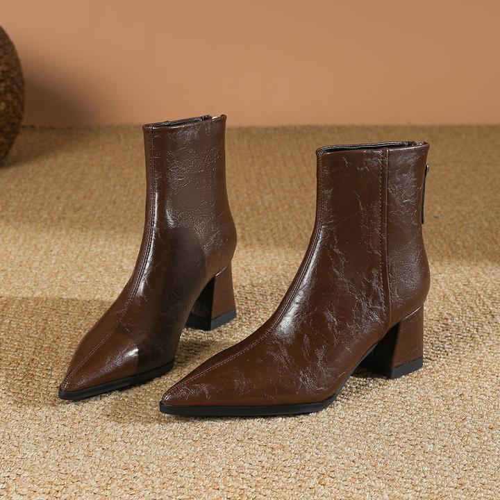 马丁靴女春秋单靴秋冬新款法式纯色尖头不累脚高跟鞋粗跟短靴女鞋