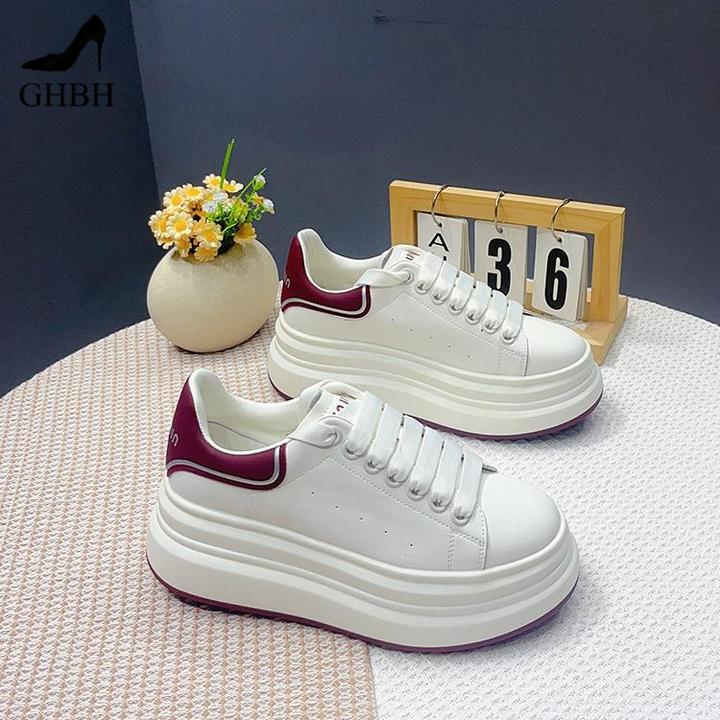 厚底增高7cm小白鞋女款2025秋季百搭时尚休闲鞋新款流行松糕鞋子