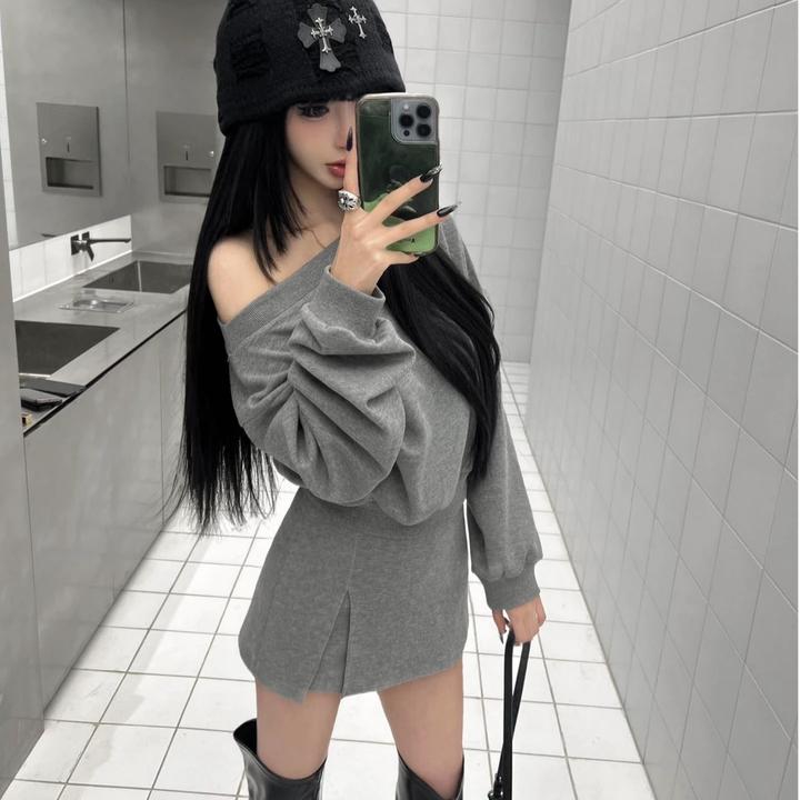 时尚穿搭御姐慵懒风高级感气质春季辣妹露肩卫衣高腰短裙两件套装