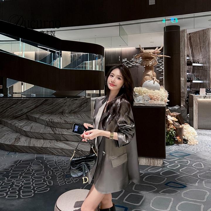 灰色女装法式西装外套2026秋季新款休闲宽松优雅高端缎面西服上衣