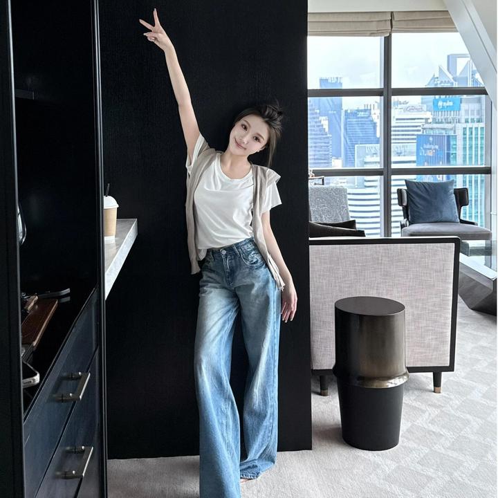 夏季时尚新款韩系洋气衣服女显瘦极简风上衣百搭披肩休闲风牛仔裤