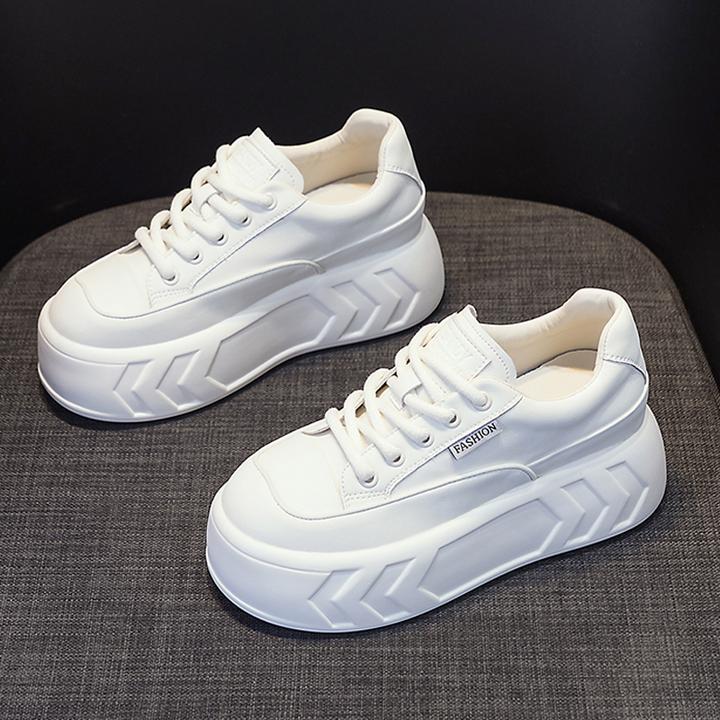 内增高轻奢小白鞋女款2025春秋新款透气小个子板鞋时尚厚底休闲鞋