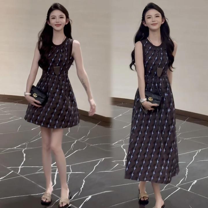 连衣裙女2025夏季新款时髦洋气收腰显瘦中长款气质斜纹松弛感裙子