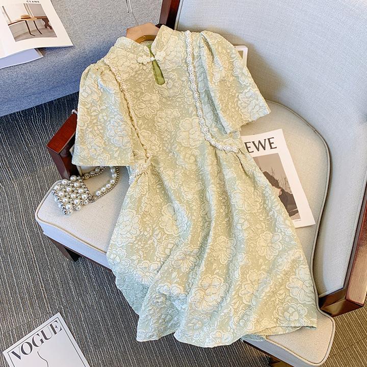 法式国风复古绿色连衣裙女夏季新款高级感洋气别致显瘦改良旗袍裙