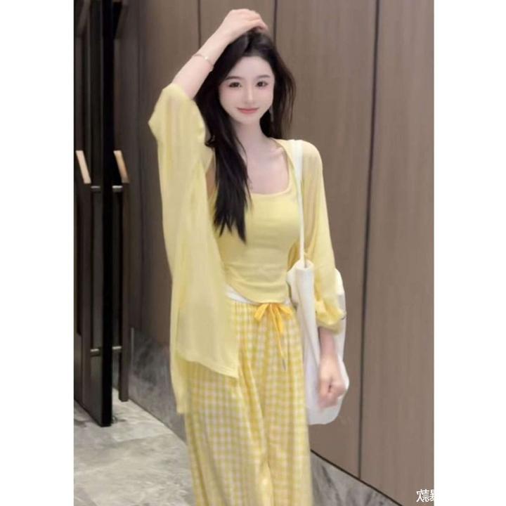 休闲出游套装女夏季新款旅游防晒外套吊带上衣裤子格子阔腿裤长裤