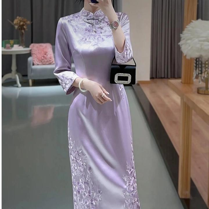 2395-新中式花朵刺绣旗袍轻奢醋酸中袖连衣裙