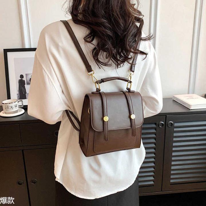 学院风双肩包女英伦复古美式塔扣小背包学生通勤小方包棕色秋季