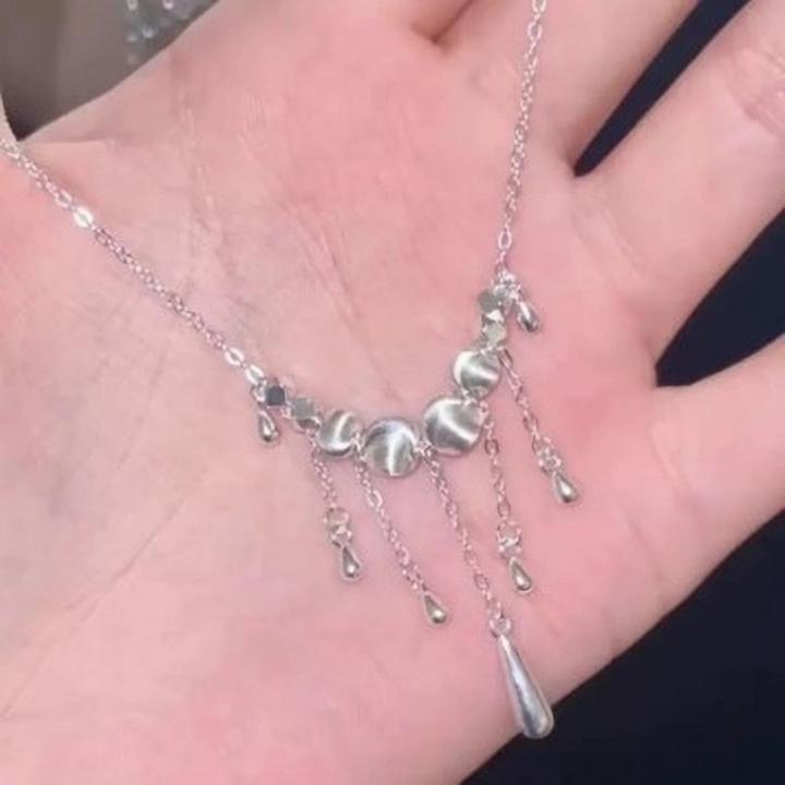 金色水滴流苏项链女款精致复古宫廷风颈链轻奢高级感锁骨链素款